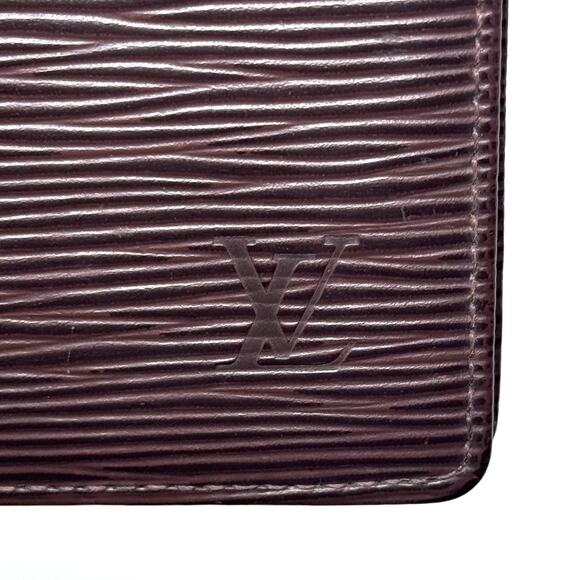 Louis Vuitton Long Wallet / Passport Case - Picture 5 of 14